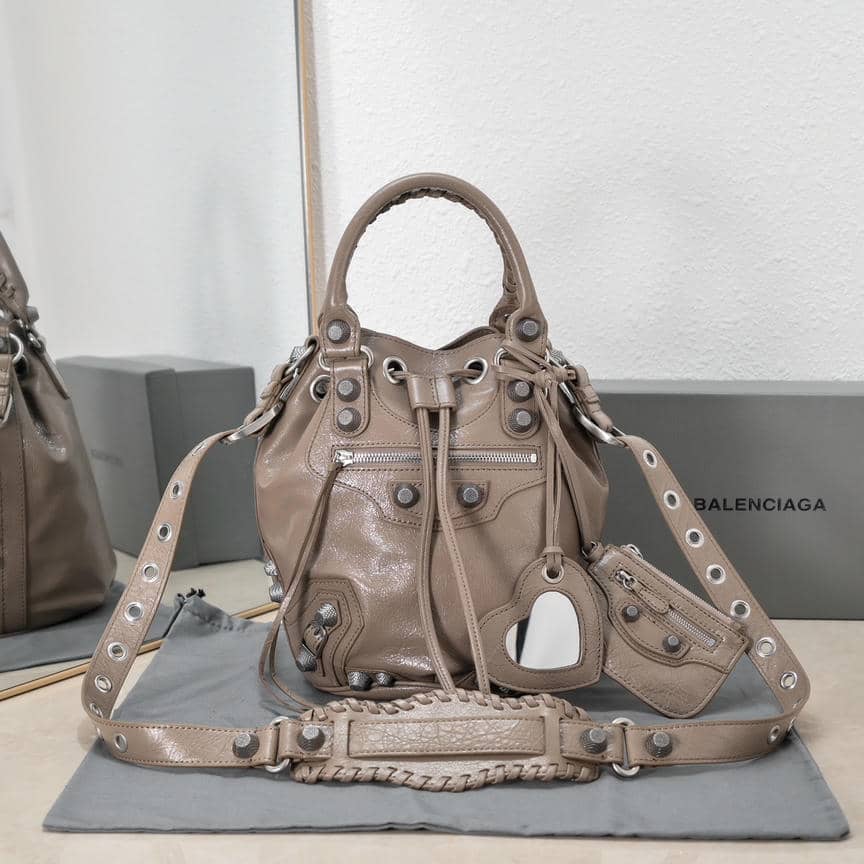 1 Bucket Bag-12
